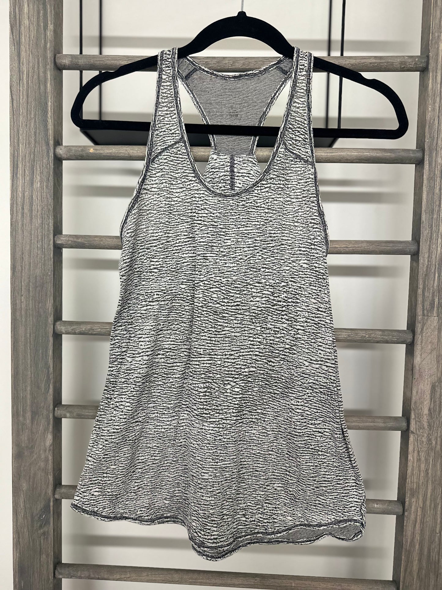 Lululemon Essential Tank
Tiger Space Dye Black White size 6