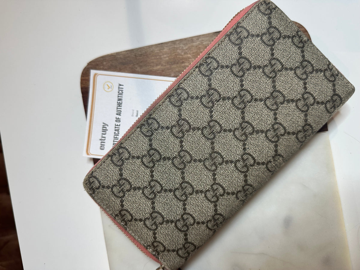 Gucci GG Supreme Monogram Face Zip Around Wallet