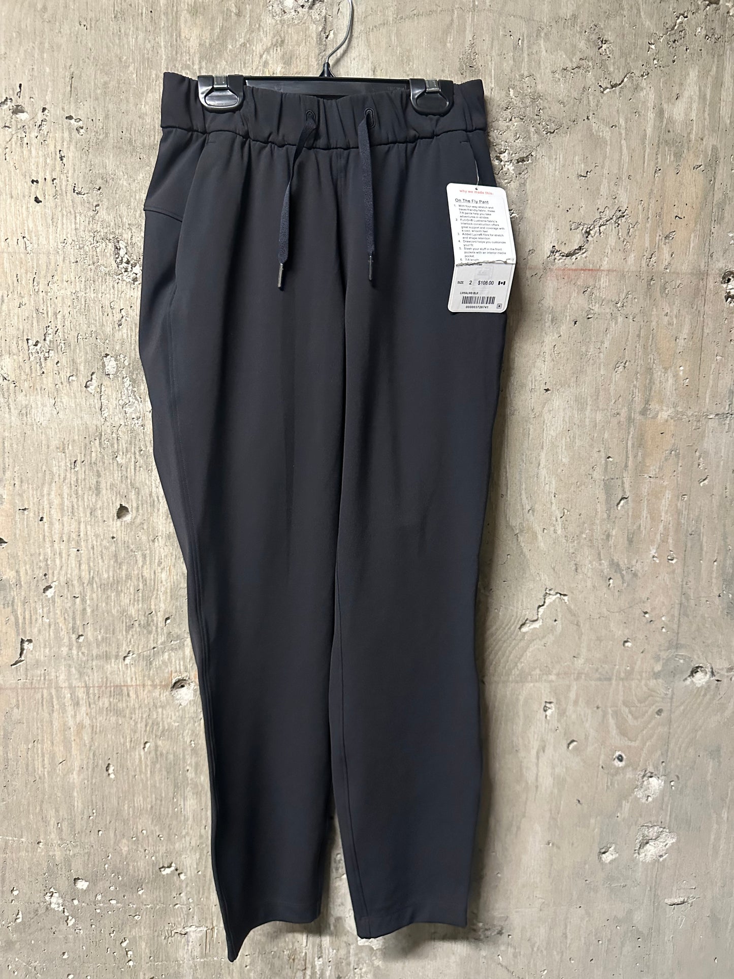 Lululemon On The Fly Pant Sz 2 NWT