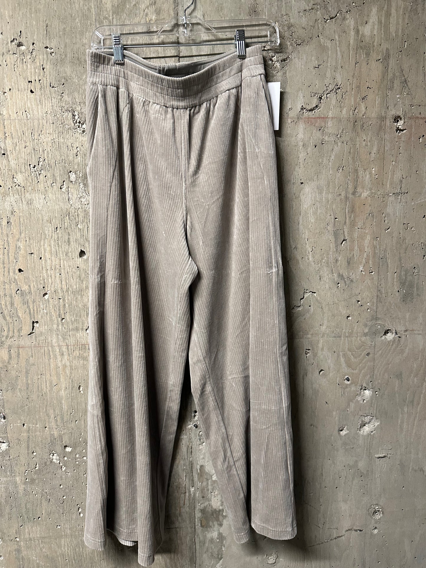 Lululemon Scuba Mid-Rise Wide-Leg Pant Velvet Cord Sz 12