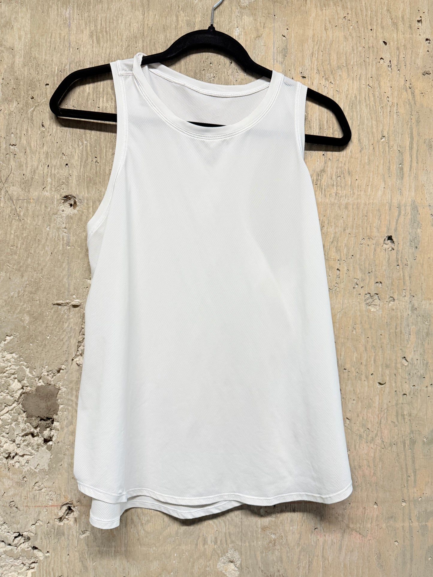 Lululemon mesh tank sz 4