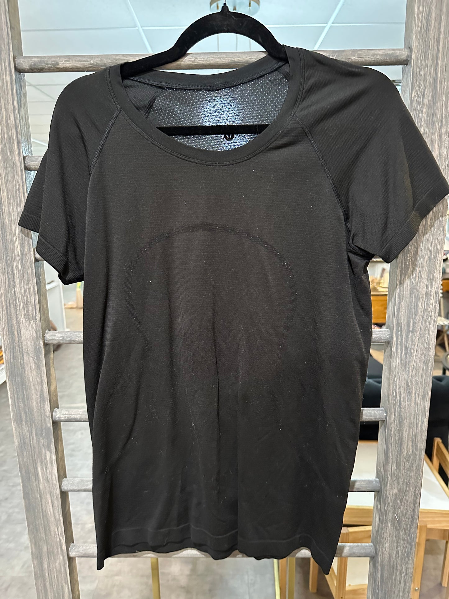 Lululemon Black Swiftly Tech Short Sleeve Sz 12