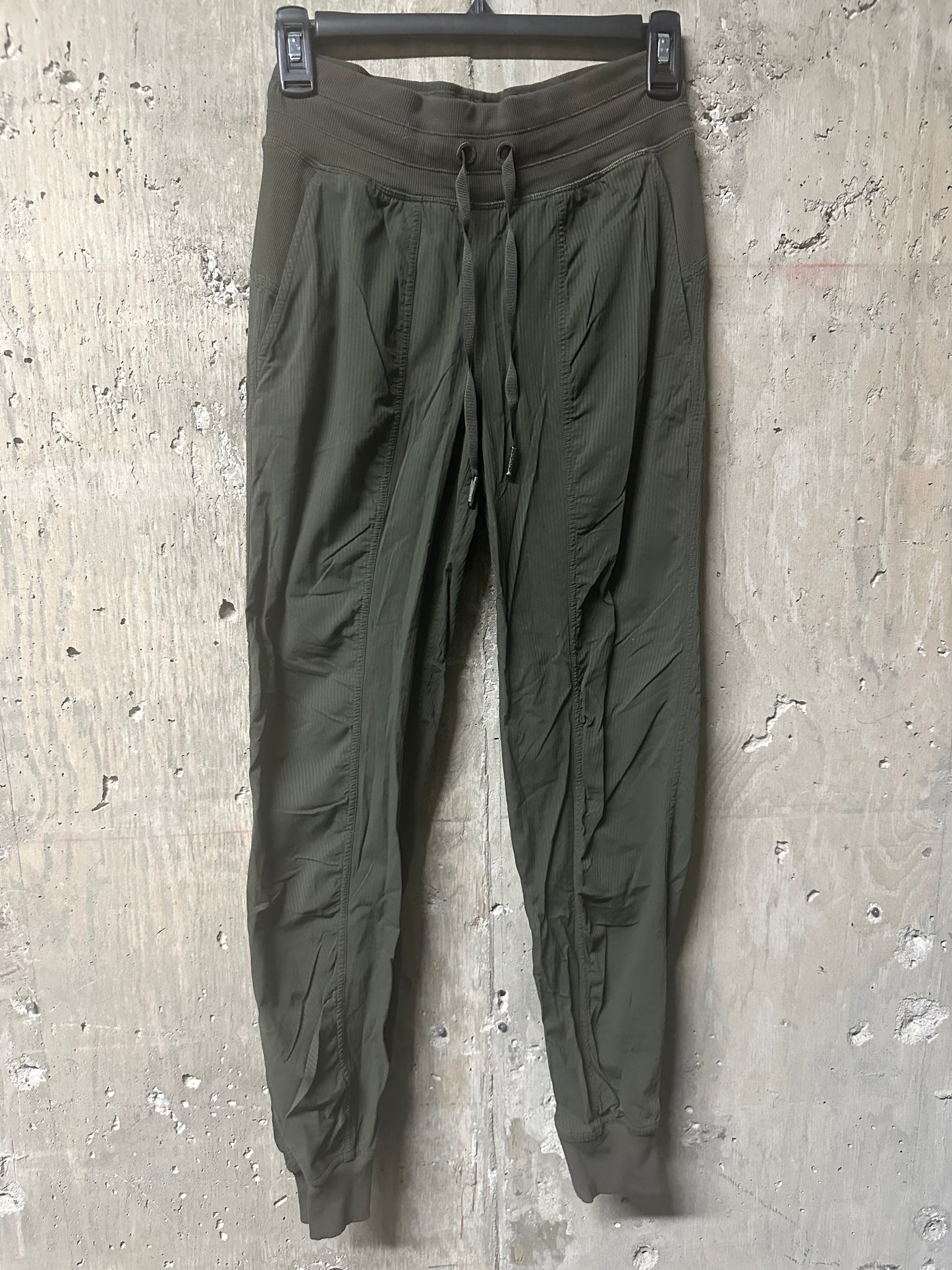 Lululemon Dance Studio Mid-Rise Jogger Sz 2