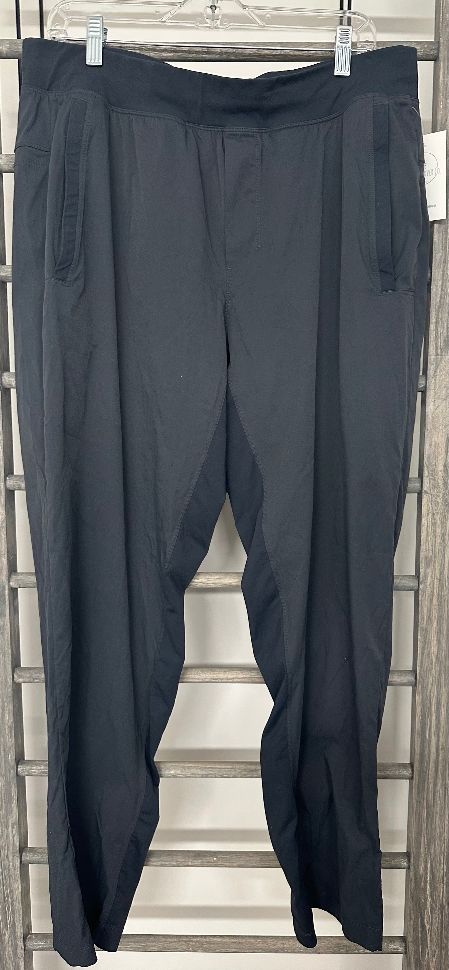 Lululemon Men’s pants size XL
