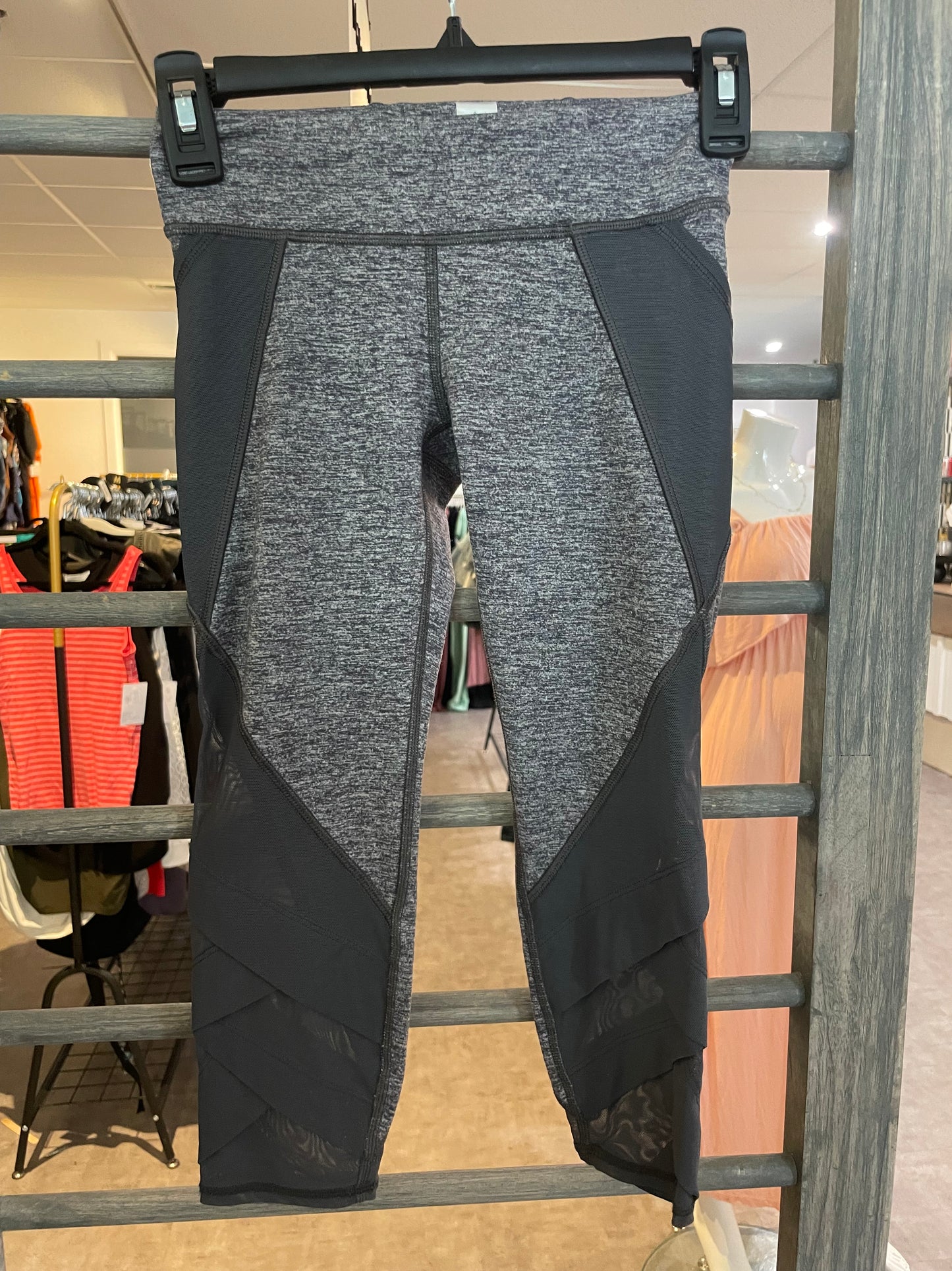 Ivivva Leggings w/ Mesh Legs Sz 8