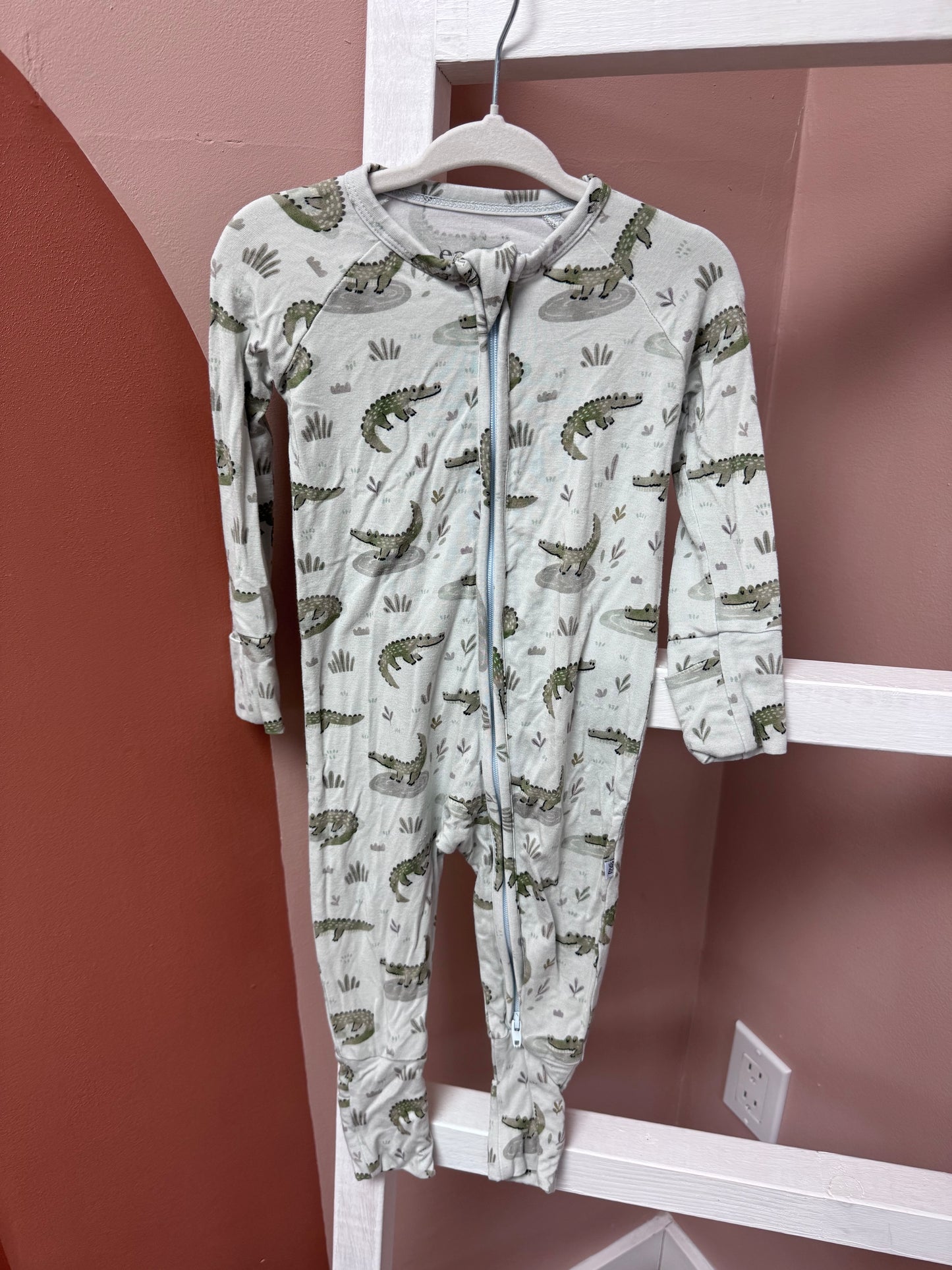 Early Grey Crocodile Sleeper - Size 3/6 Months