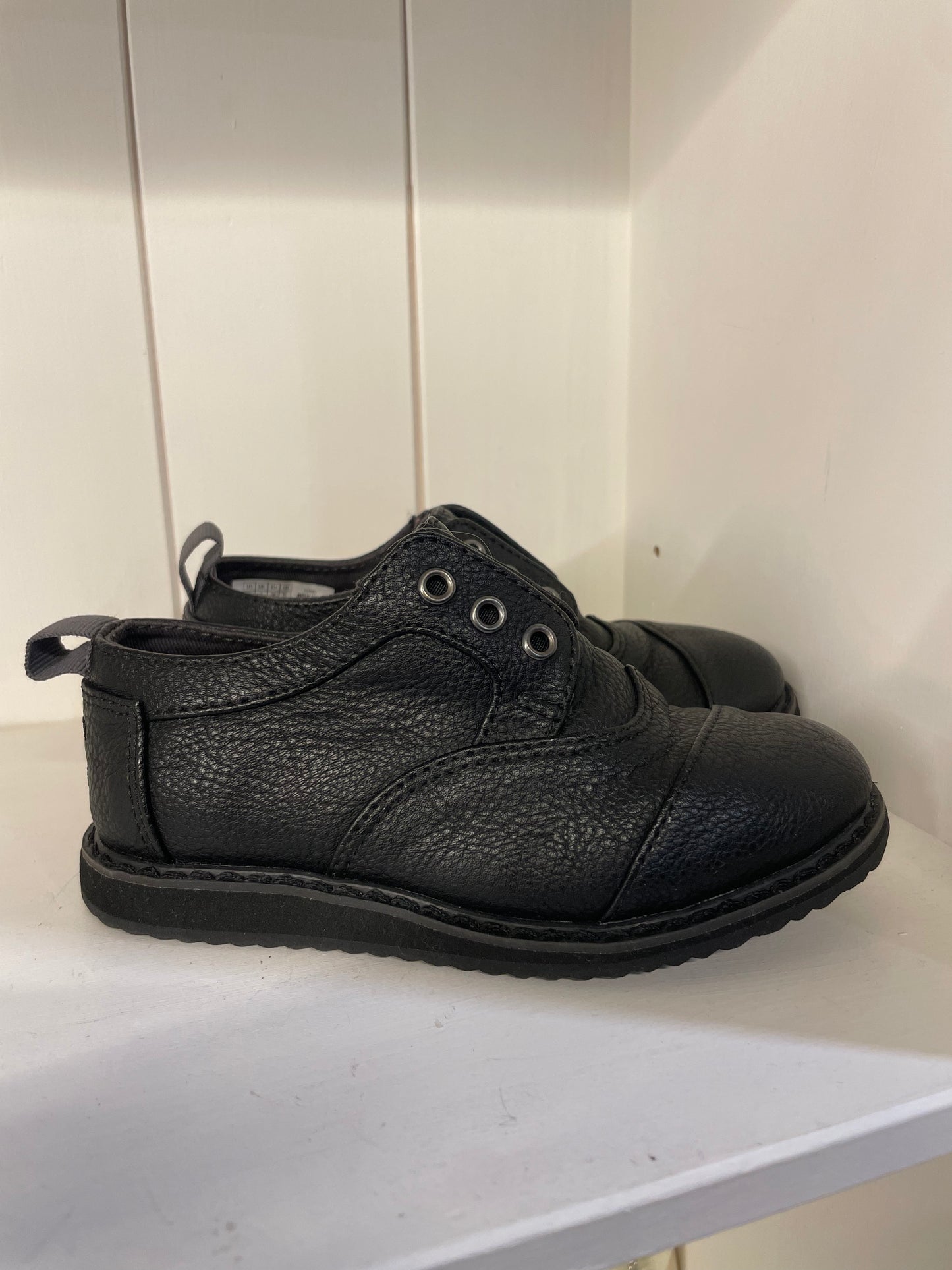 Toms Brogue Toddler Shoes Sz 9