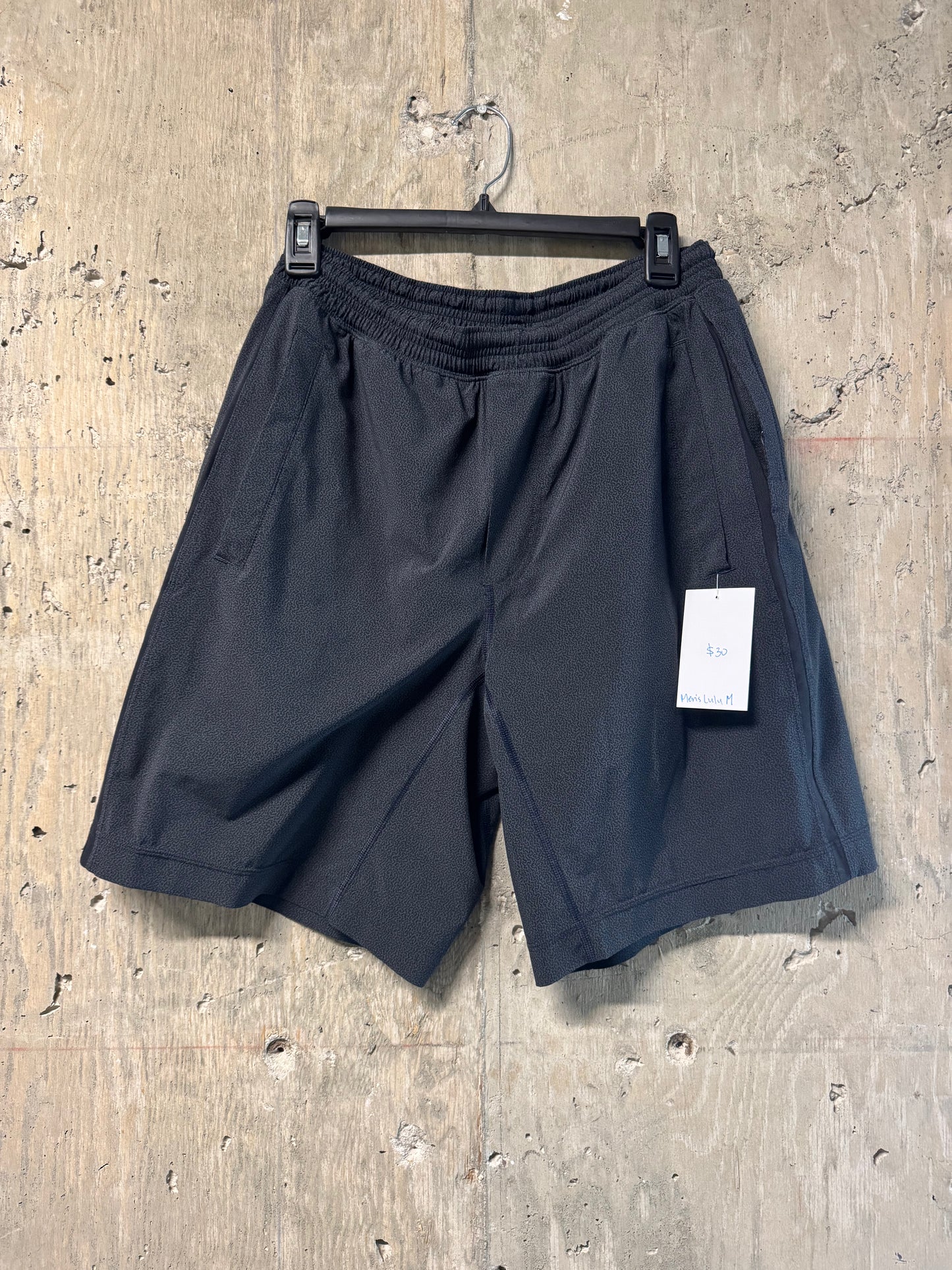 Lululemon Men’s Shorts Medium