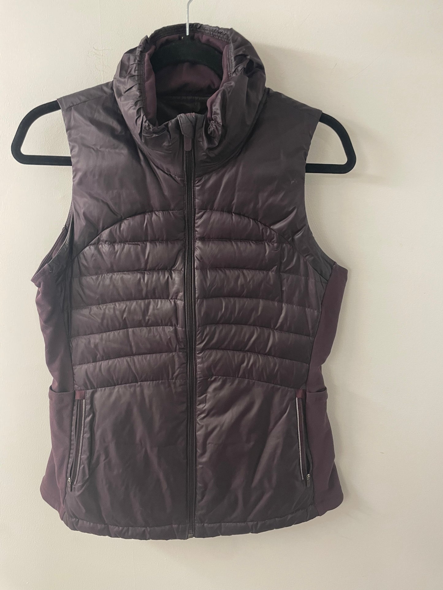 Lululemon Down For a Run Vest Sz 10