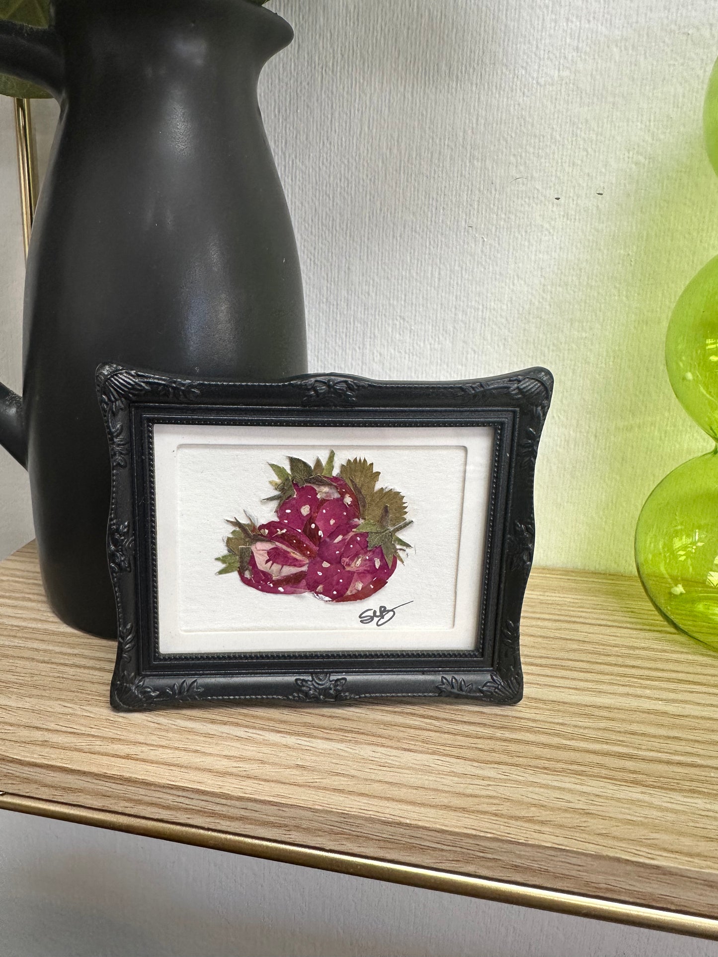 Floral Garden Art Strawberries Magnet