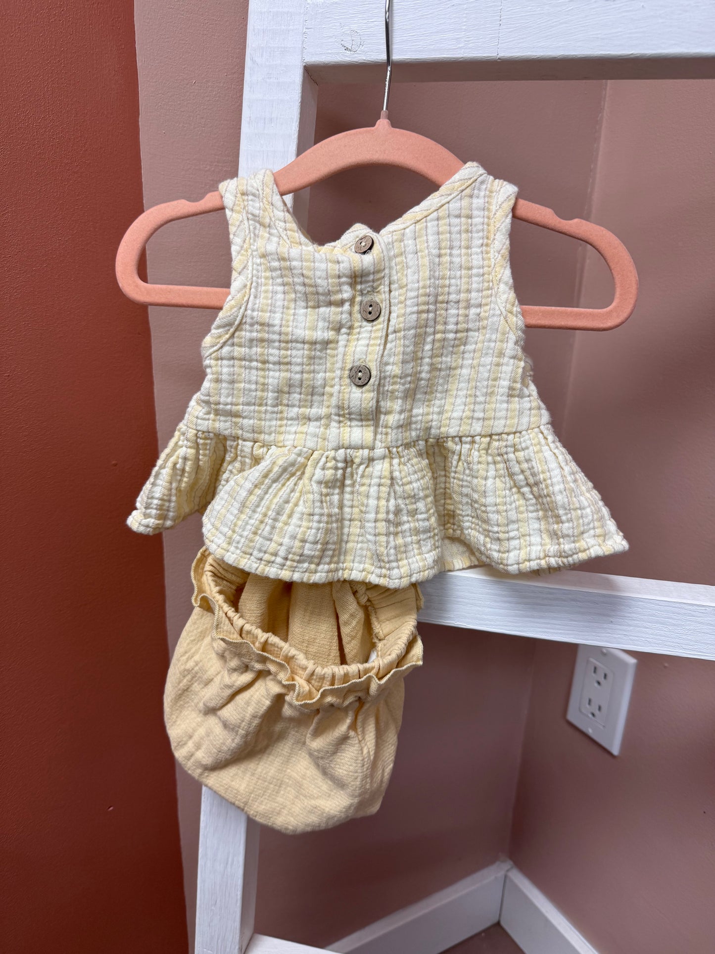 Quincy Mae Two Piece Set 3-6 M