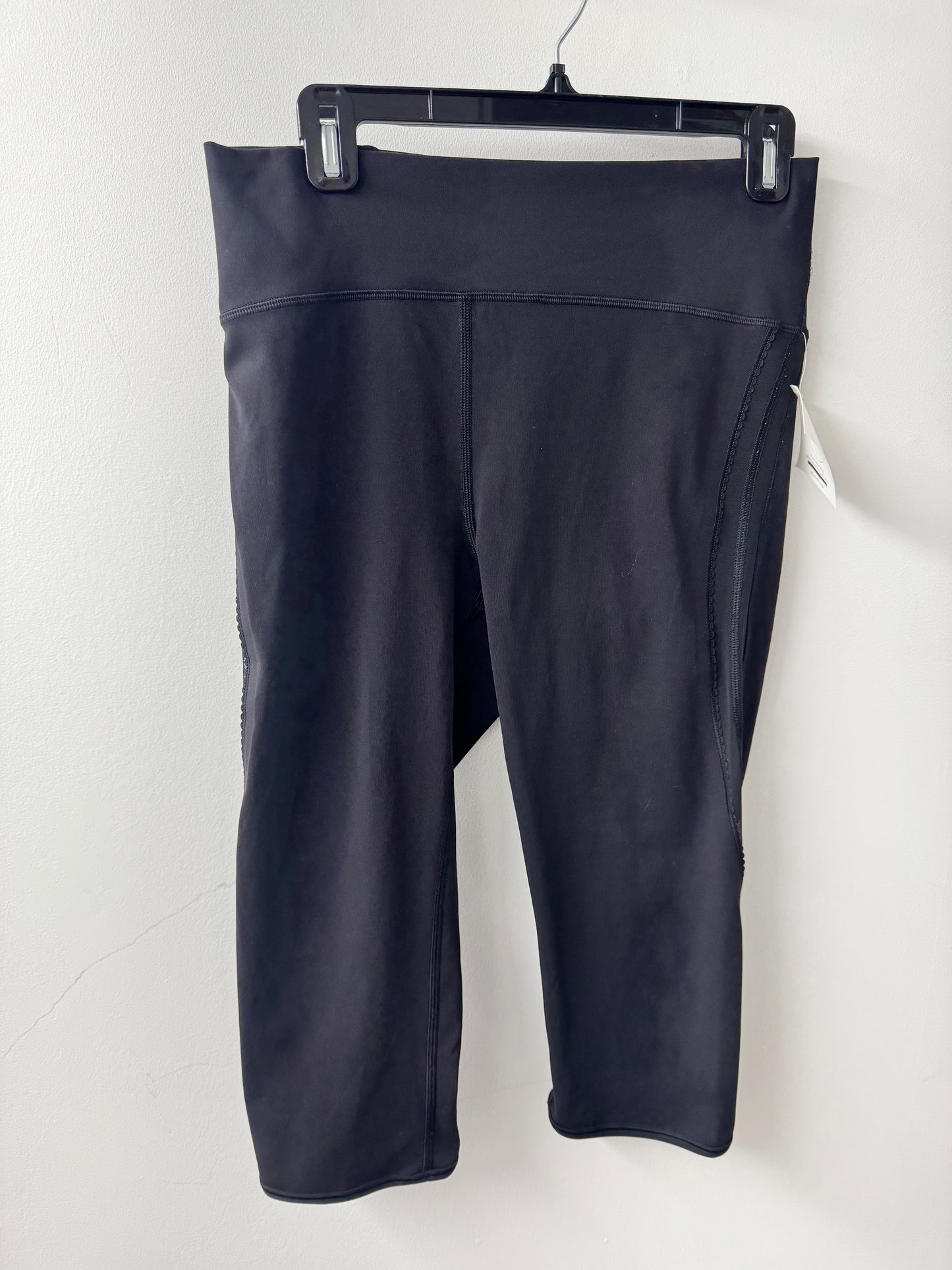 Lululemon Crop - Size 10