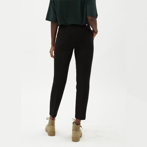 ILTM Gwyneth Faux Suede Compression Pant Black - Victoria's Attic