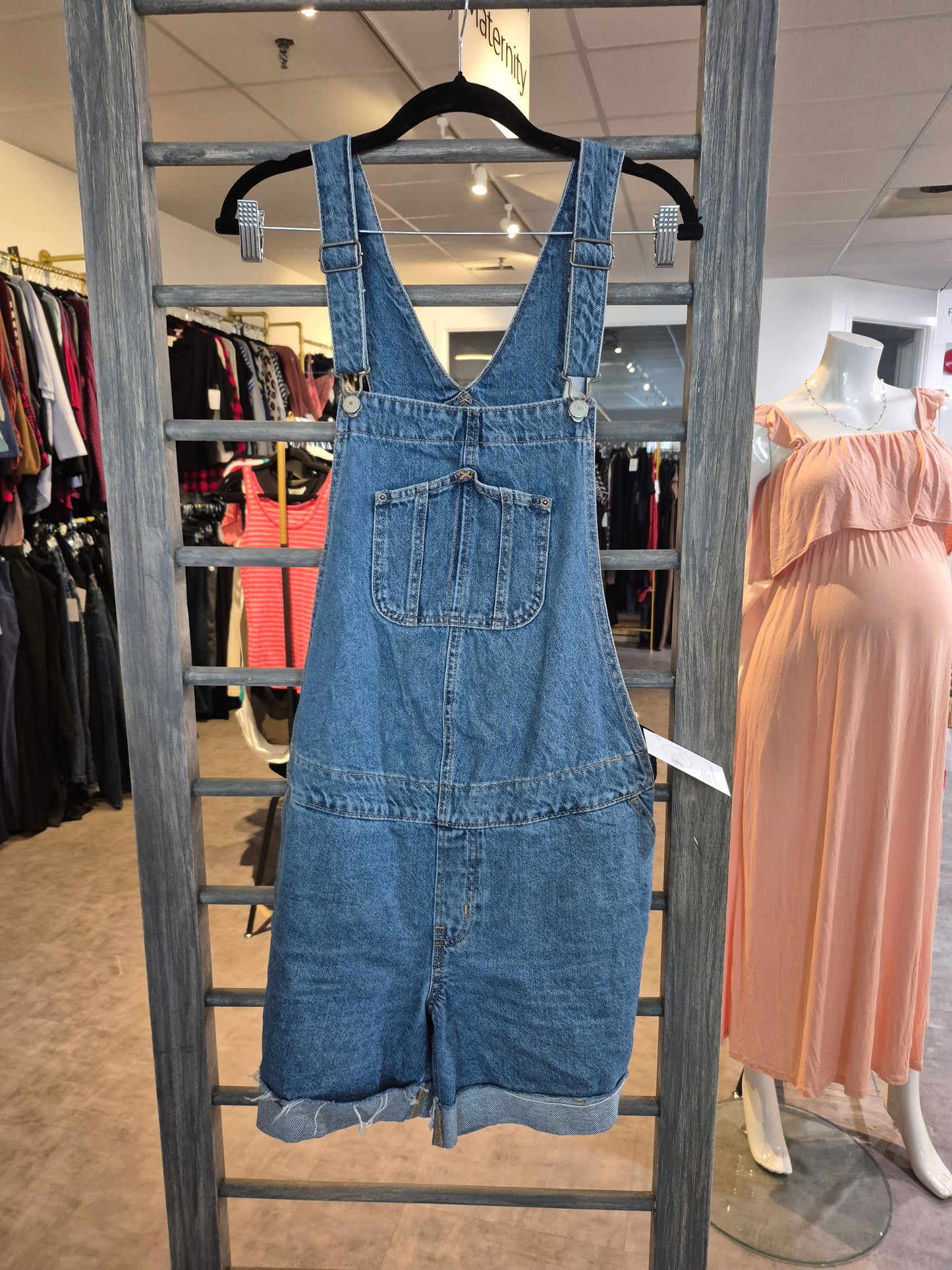 Old Navy Maternity Side-Panel Slouchy Jean Shortalls Size Large