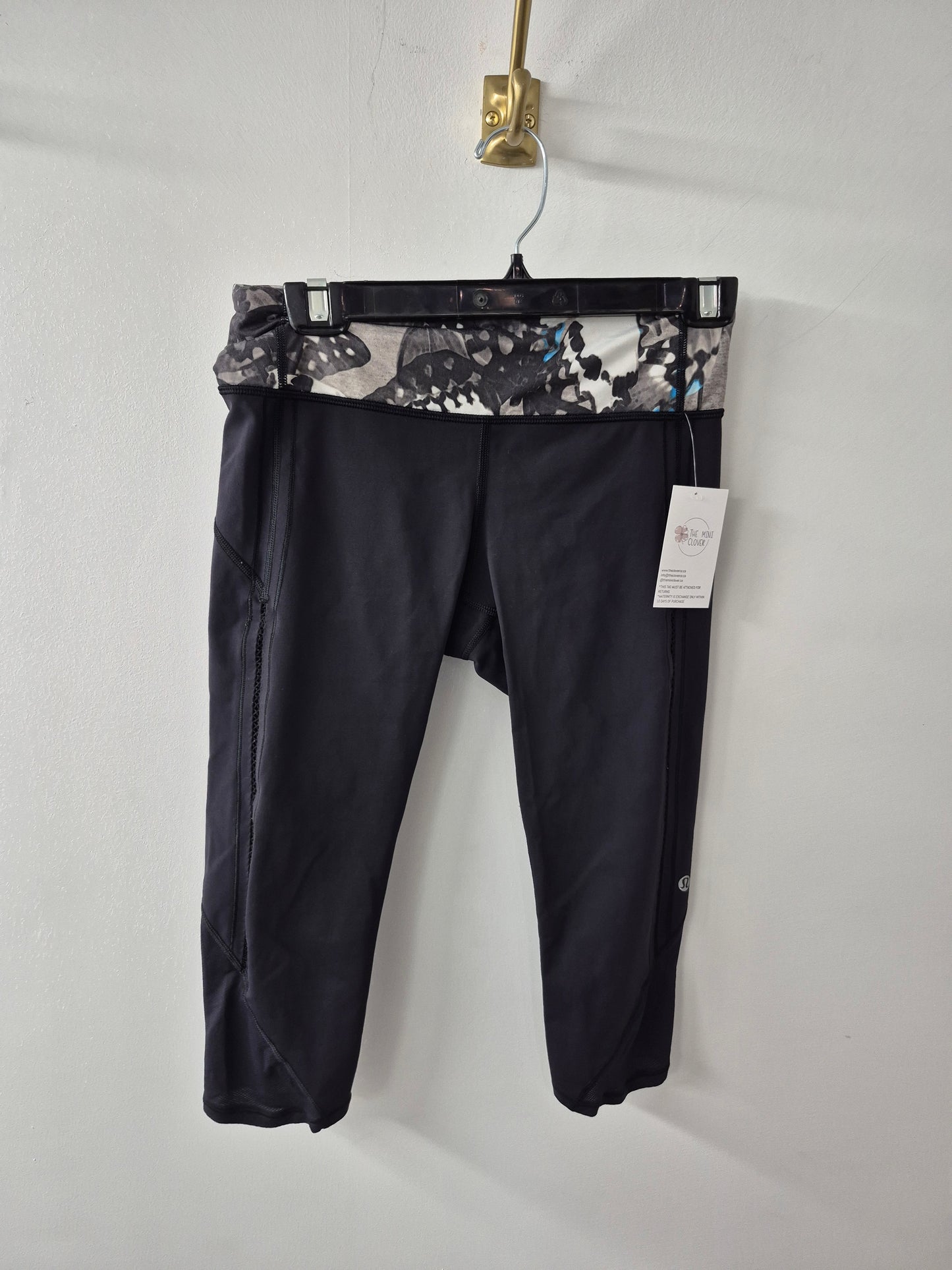 Lululemon Vent It Out Crop Size 4 FINAL SALE