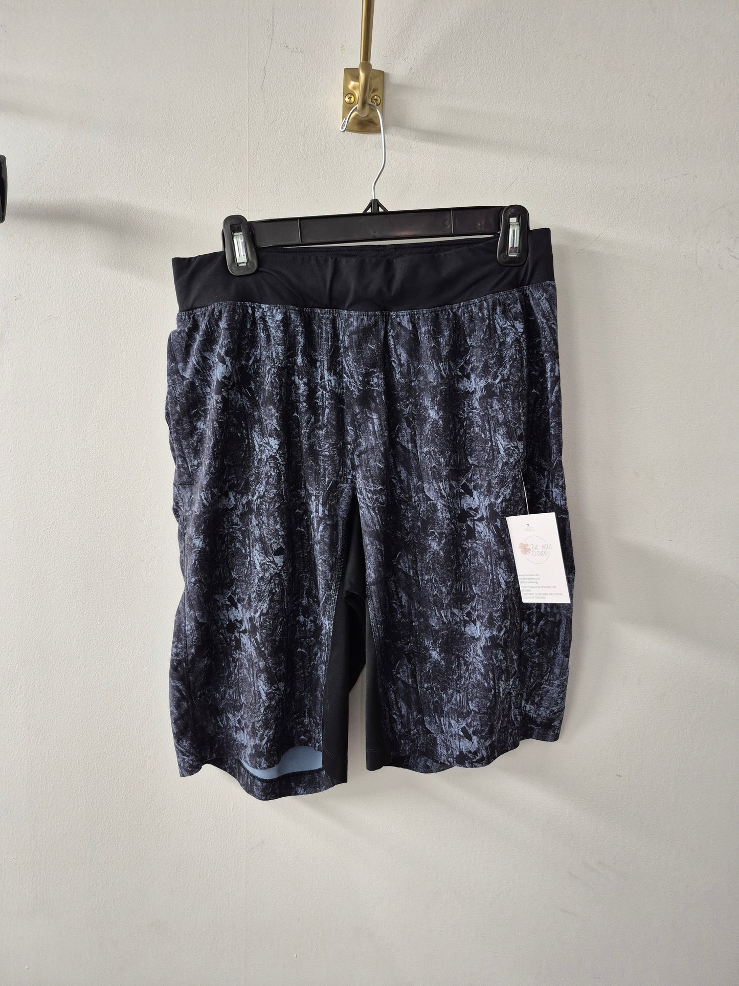 Lululemon T.H.E. Short Linerless Size Small