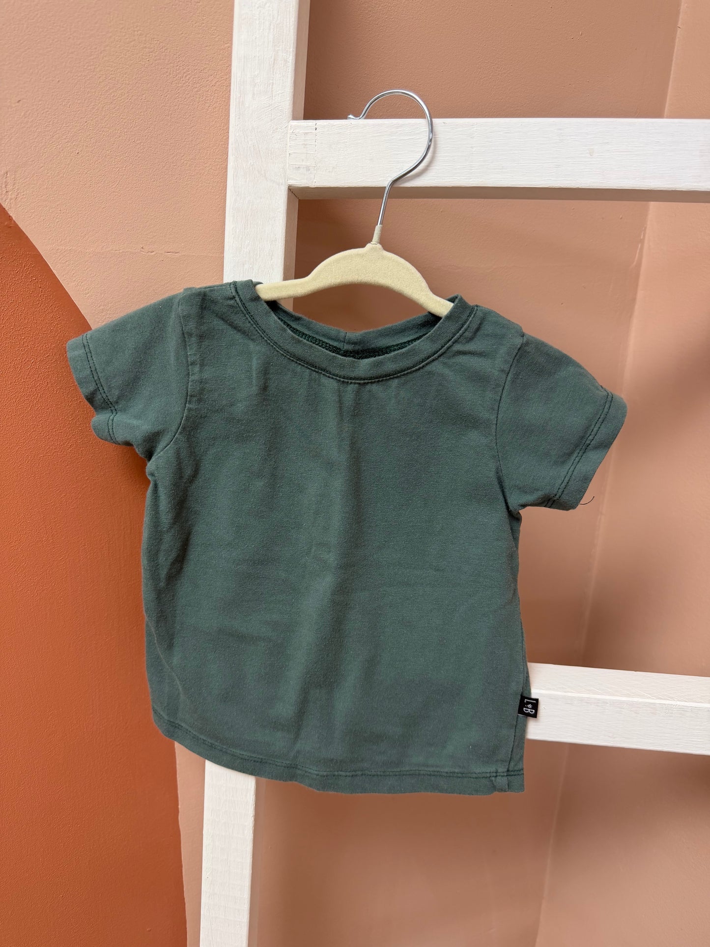 Lou & Bear Tshirt - Size 6/12 Months