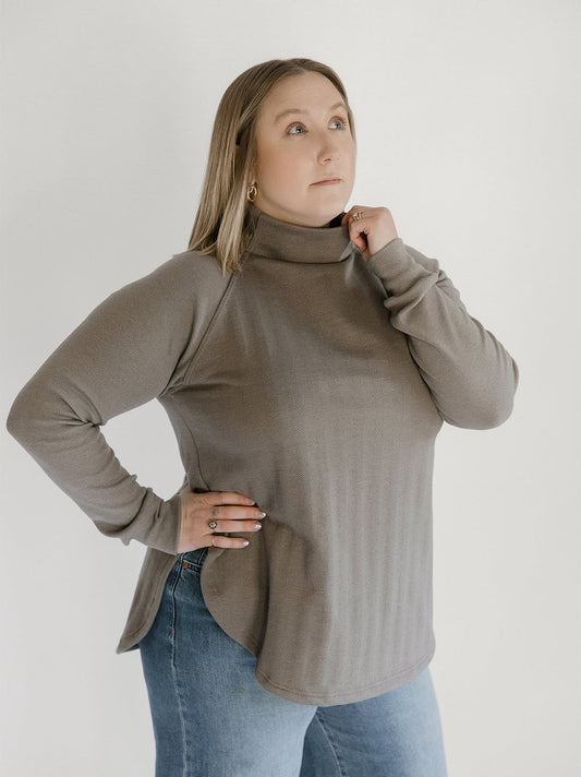 Blondie Apparel Classic Dusk Sweater Sz L