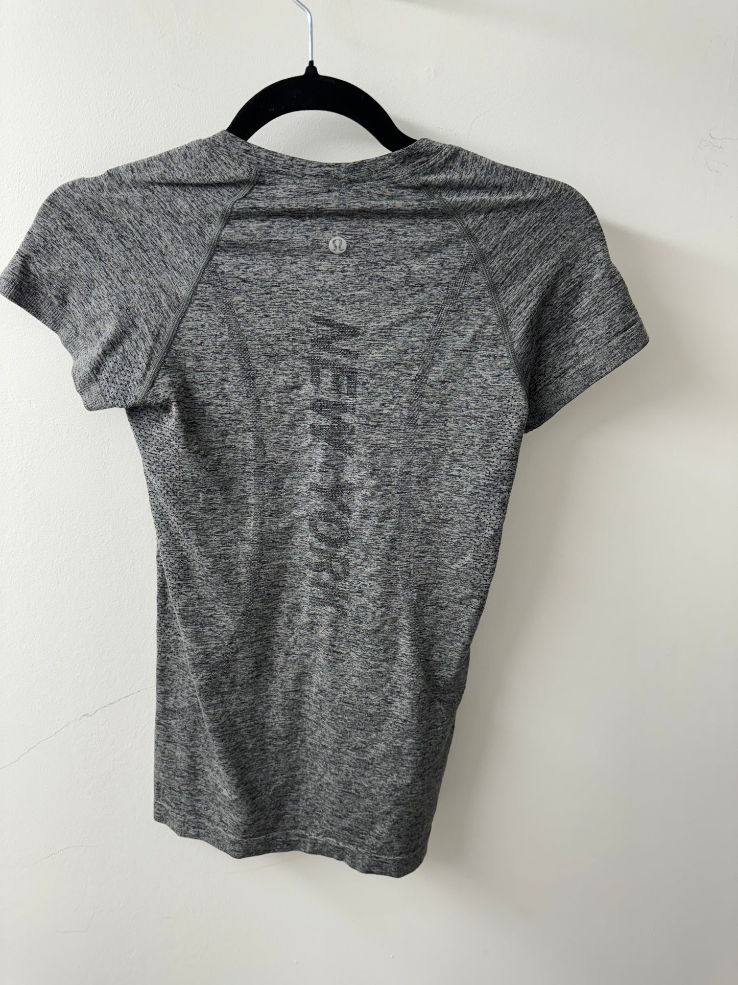 Lululemon- Swiftly Short Sleeve Size 4