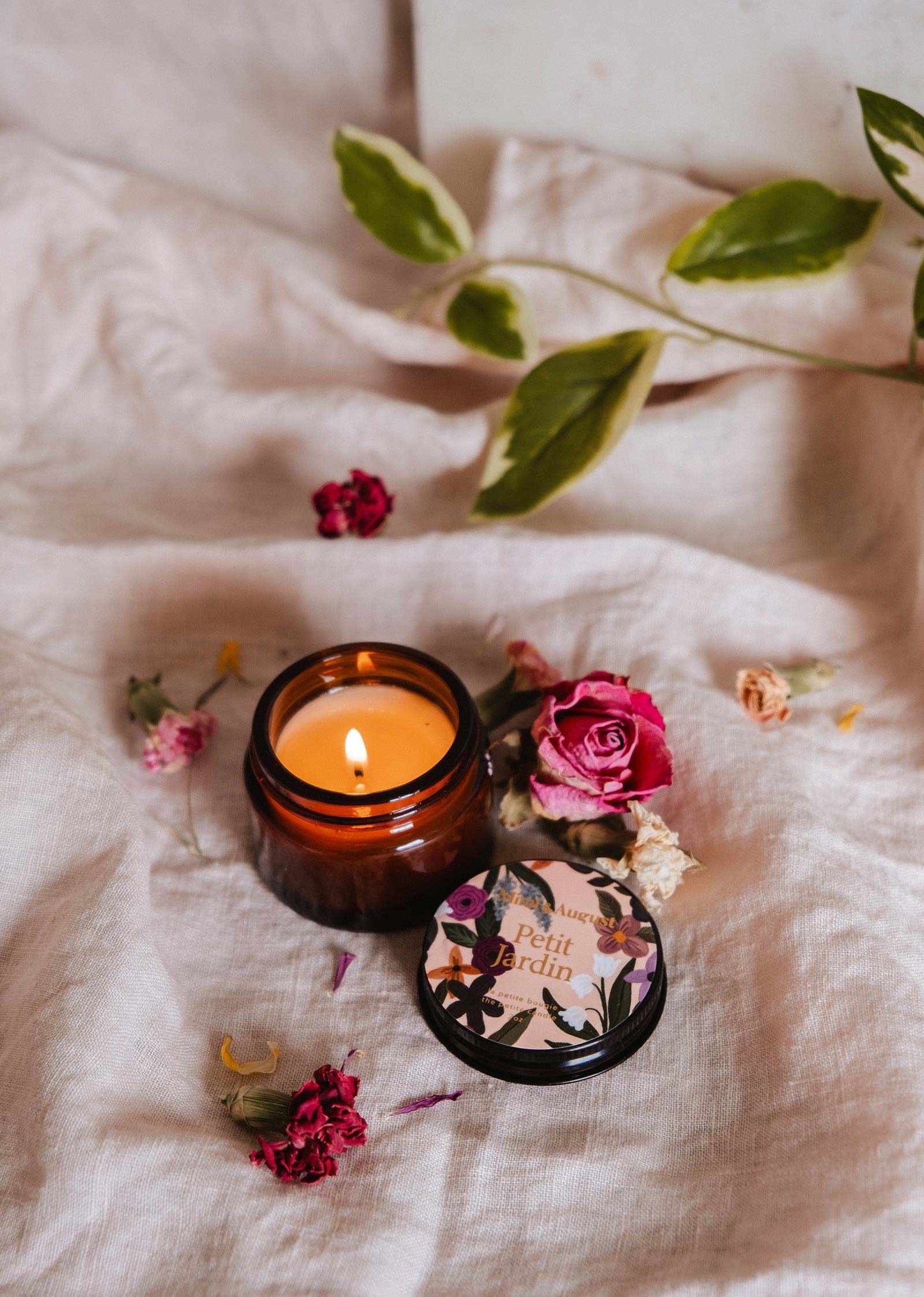 Mimi & August - Petit Jardin – 2 oz Soy Candle: 2 oz