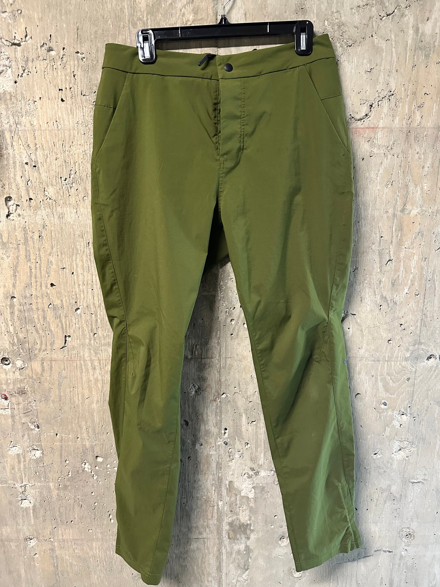 Lululemon Utilitech Carpenter Pant
Straight Leg Olive Green Sz 32