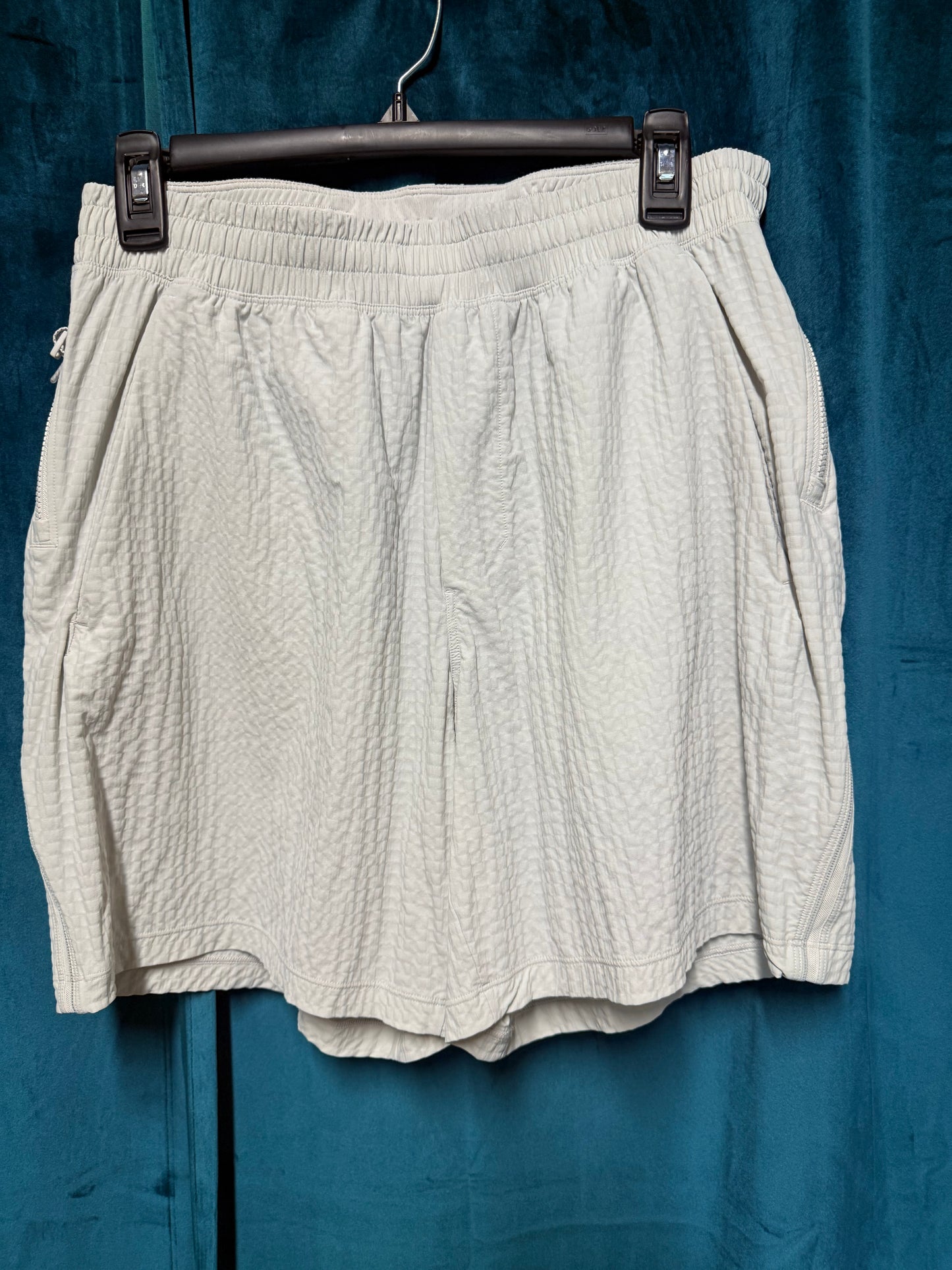 Lululemon Pace Breaker Linerless Utility Short size medium