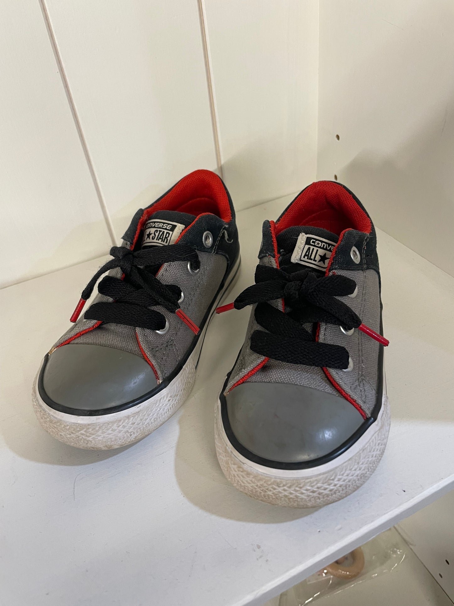 Toddler Converse Sz 8