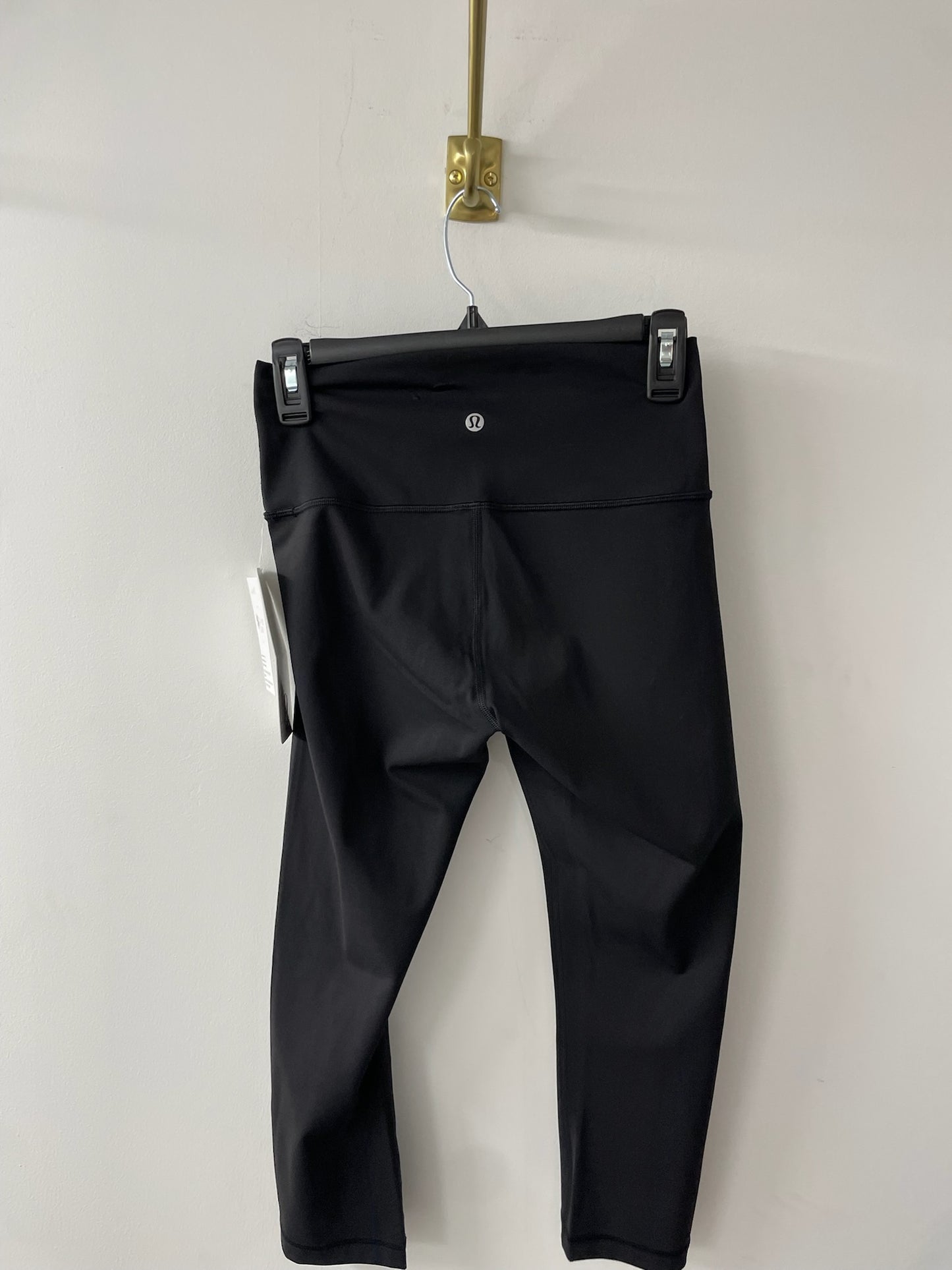 Lululemon-Wunder Under Crops Size 6 NWT