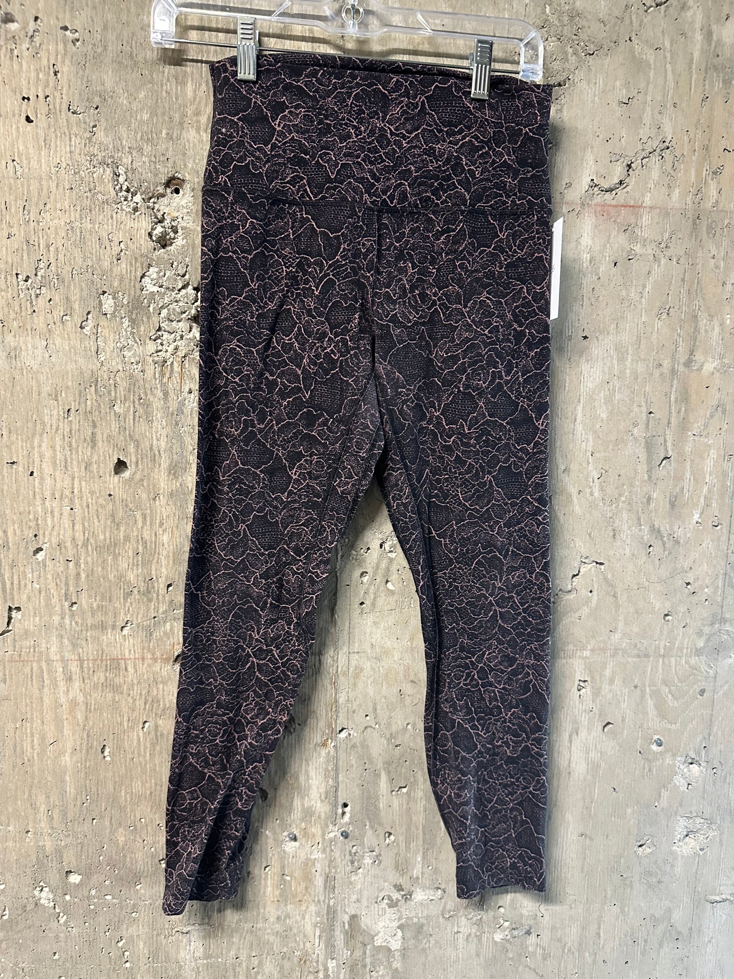 Lululemon Align Crop *21"
Lacescape Spanish Rose Black Sz 6
