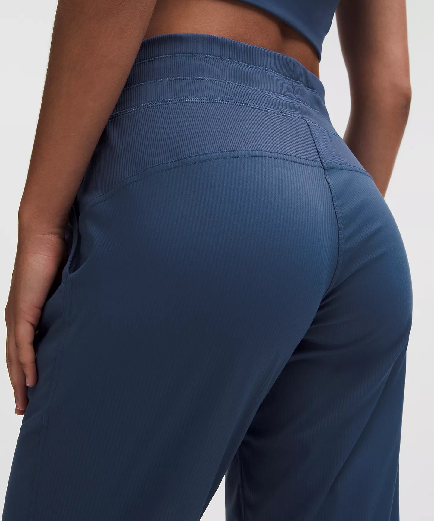 Dance Studio Mid-Rise Jogger
Full Length size 6