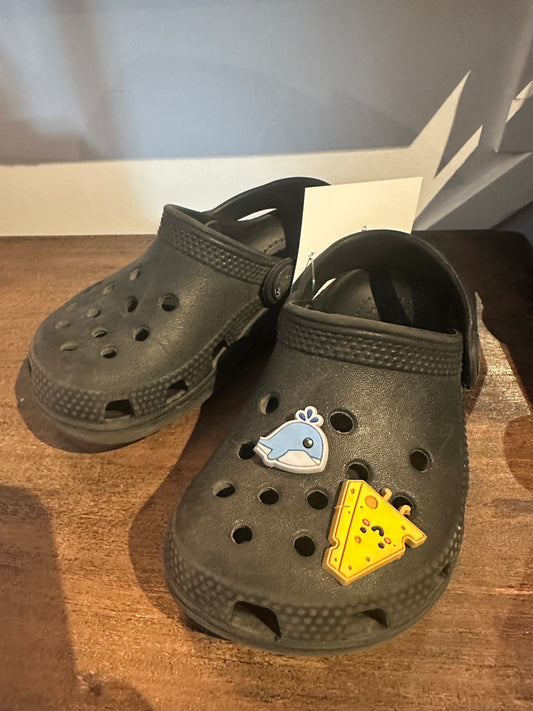 Toddler Black Crocs Sz 8