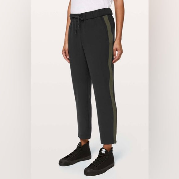 Lululemon On The Fly Pants Sz 12
