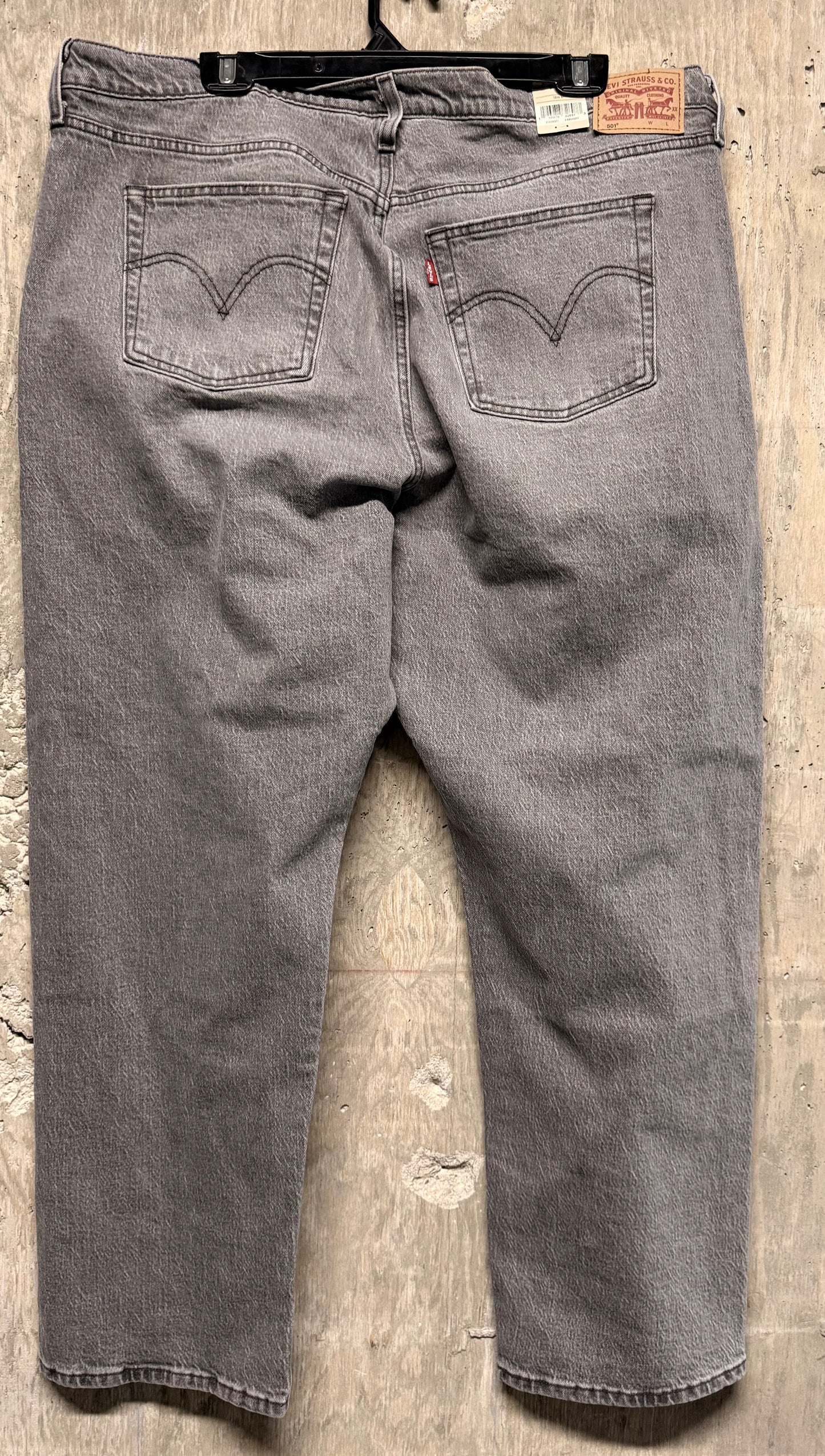 501® ORIGINAL FIT WOMEN'S JEANS (PLUS SIZE) Size 18