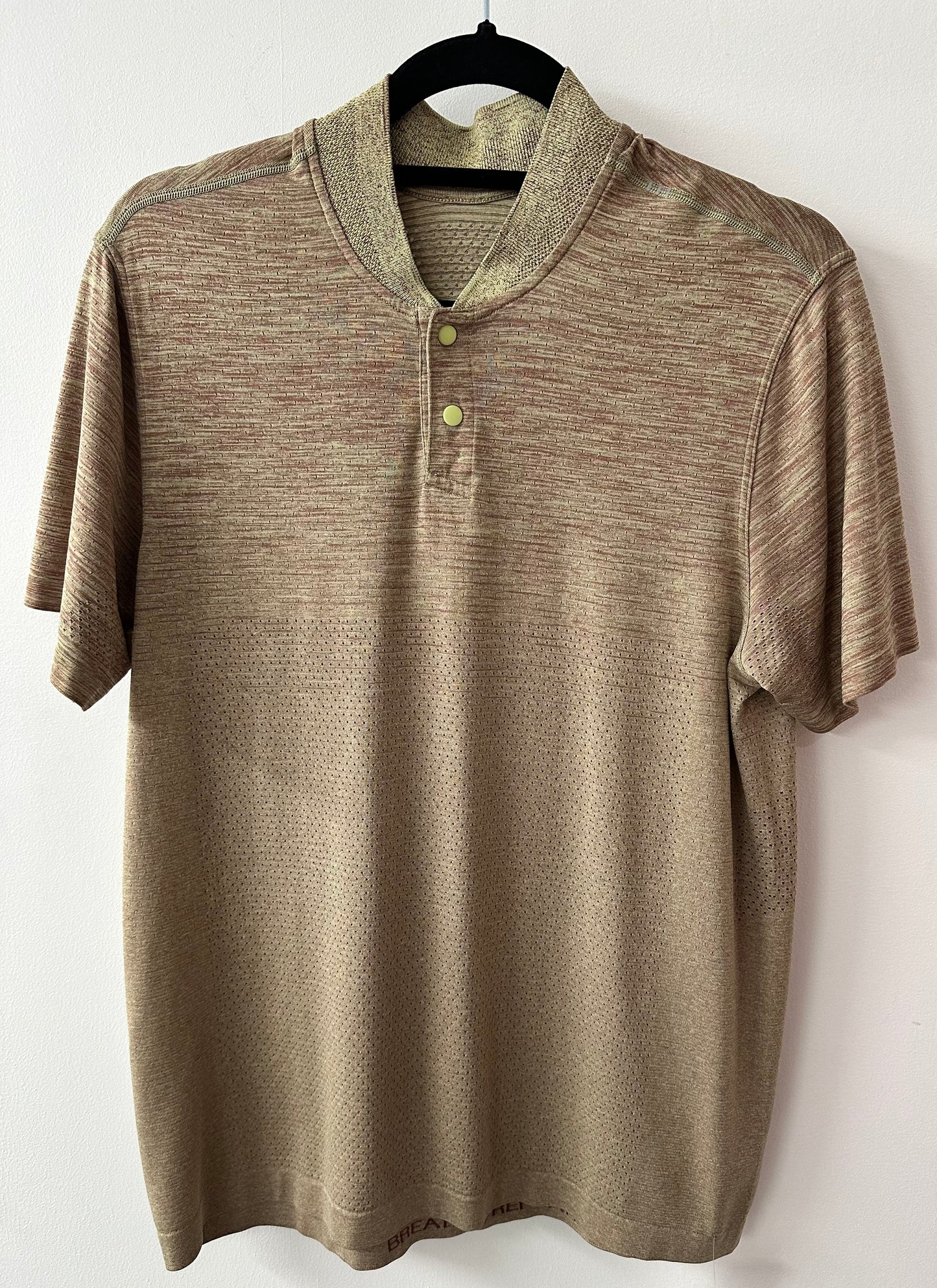 Men’s Lululemon Shirt size M