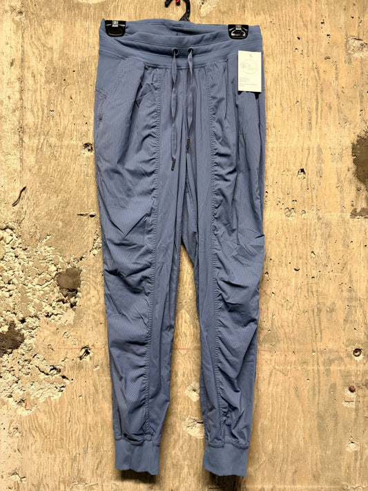 Dance Studio Mid-Rise Jogger
Full Length size 6