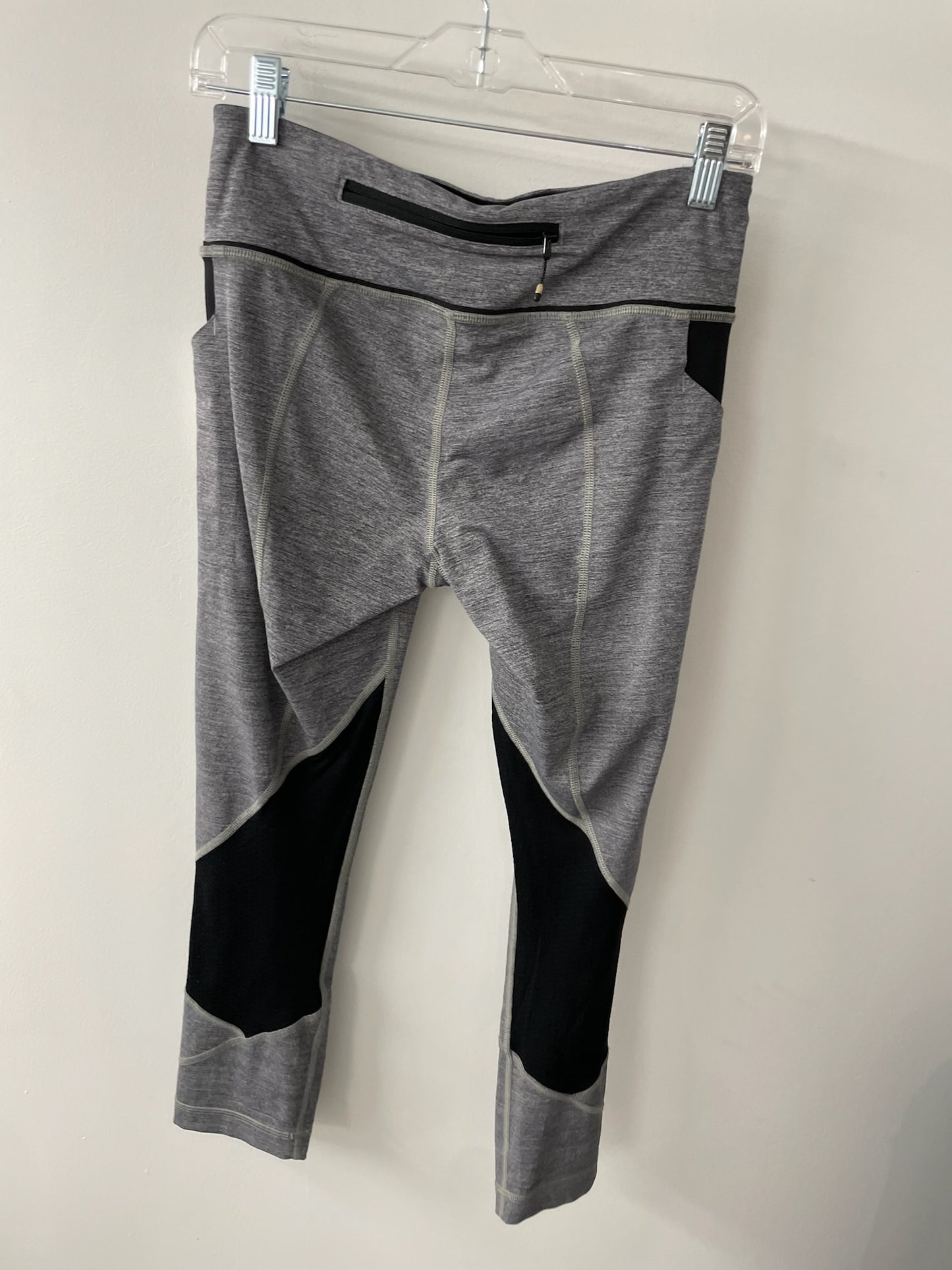 Lululemon-Run Inspire Crops Size 6