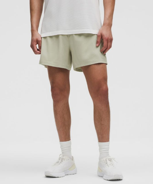 Lululemon Pace Breaker Lined Short  size medium