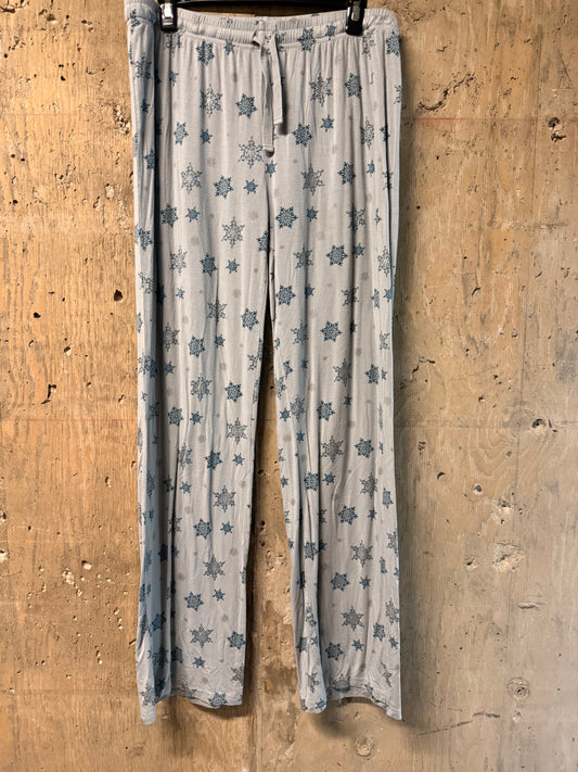 Kyte Women’s Pajama bottoms size large snowflakes