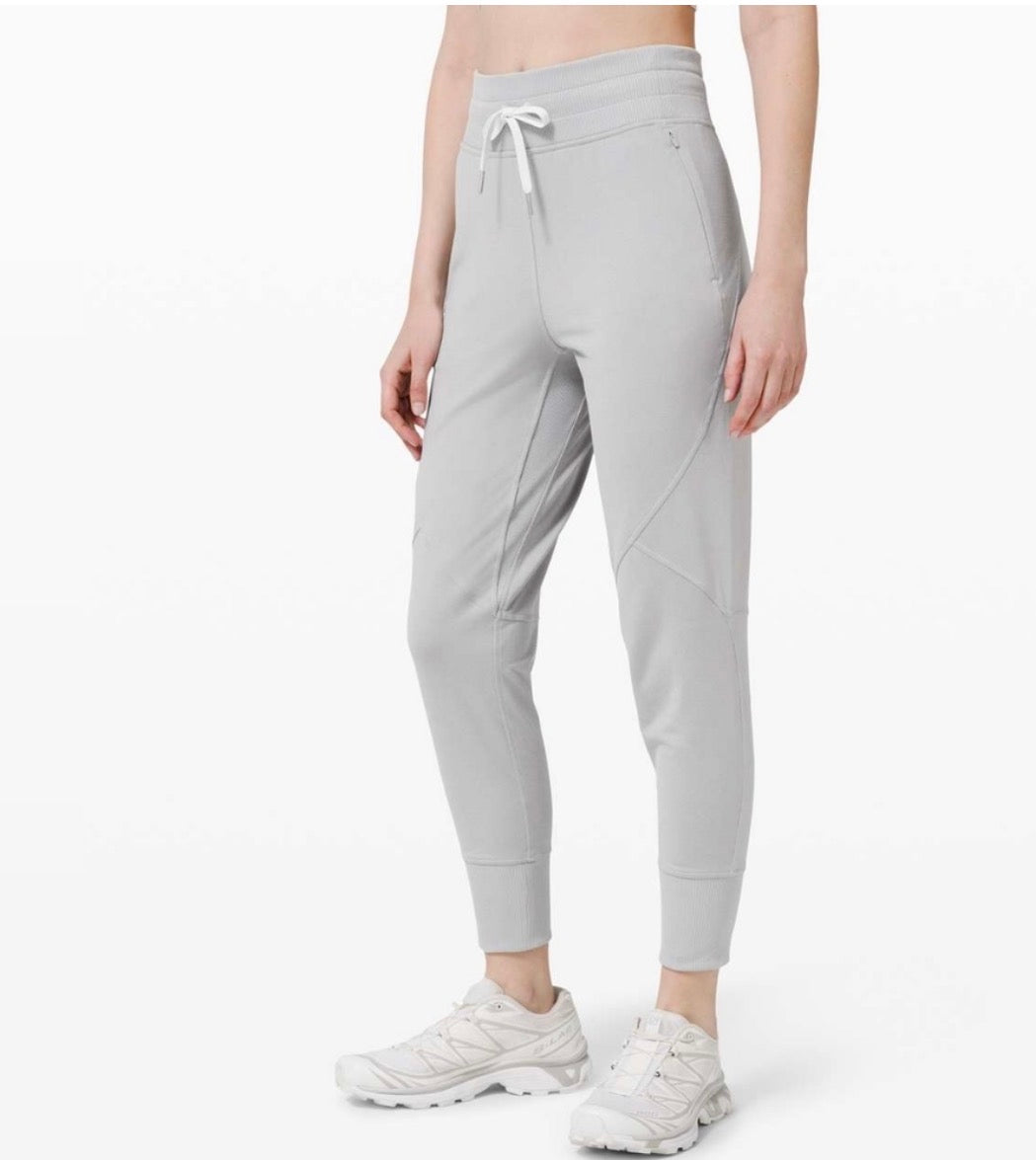 Lululemon Metro Miles Jogger Sz 2