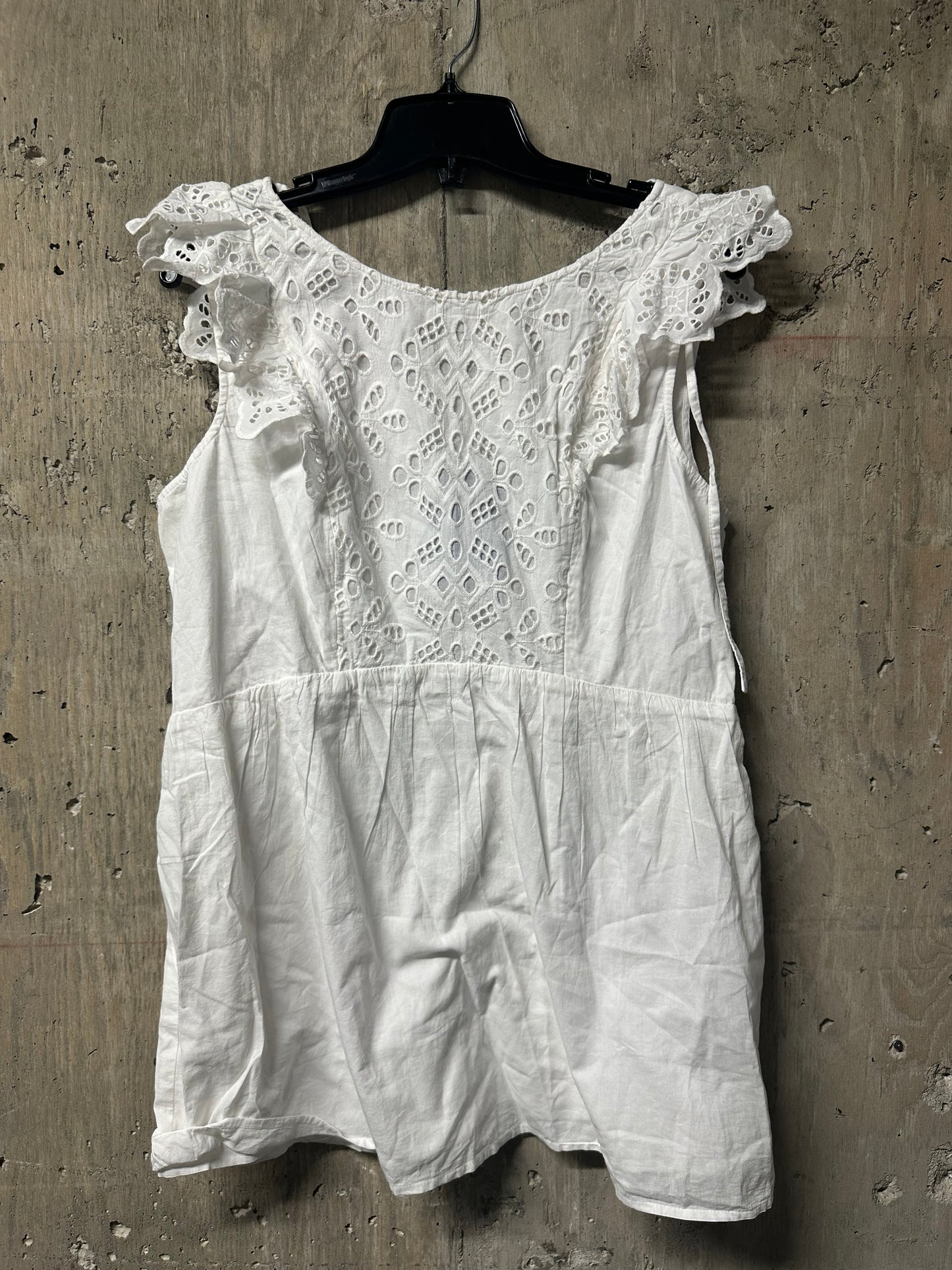 Seraphine White Cotton Eyelet
Summer Blouse - Maternity Sizes 8 & 10