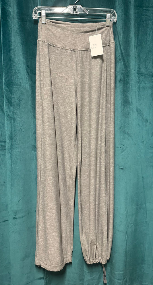 Lululemon relaxed drawstring ankle pants size 6