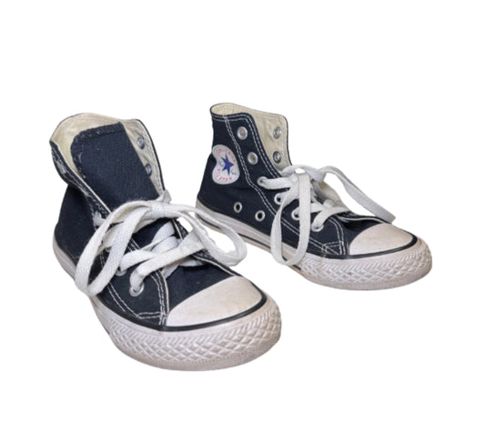 Converse - Size 12 Youth