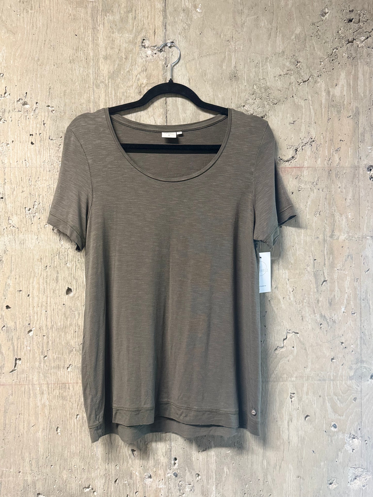 Cream T-shirt Medium