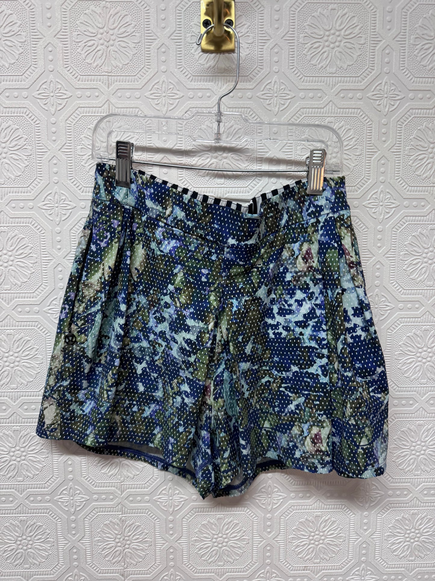 Lululemon City Shorts - Size 4