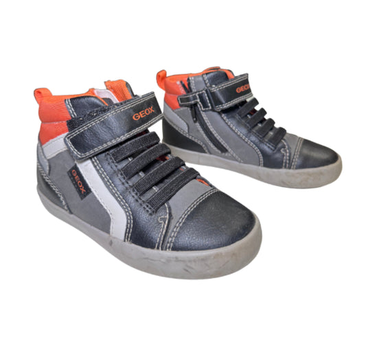 Geox Runners Youth Size 9