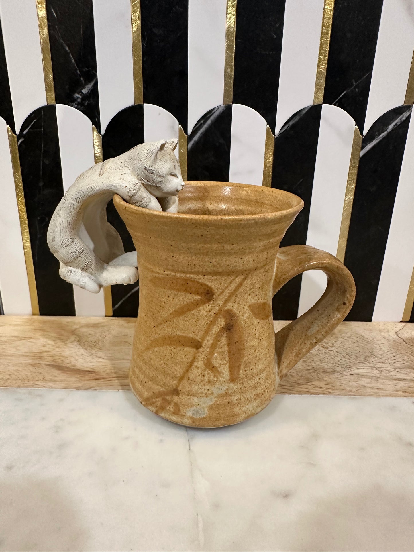 Pottery Mug with Removable Cat
