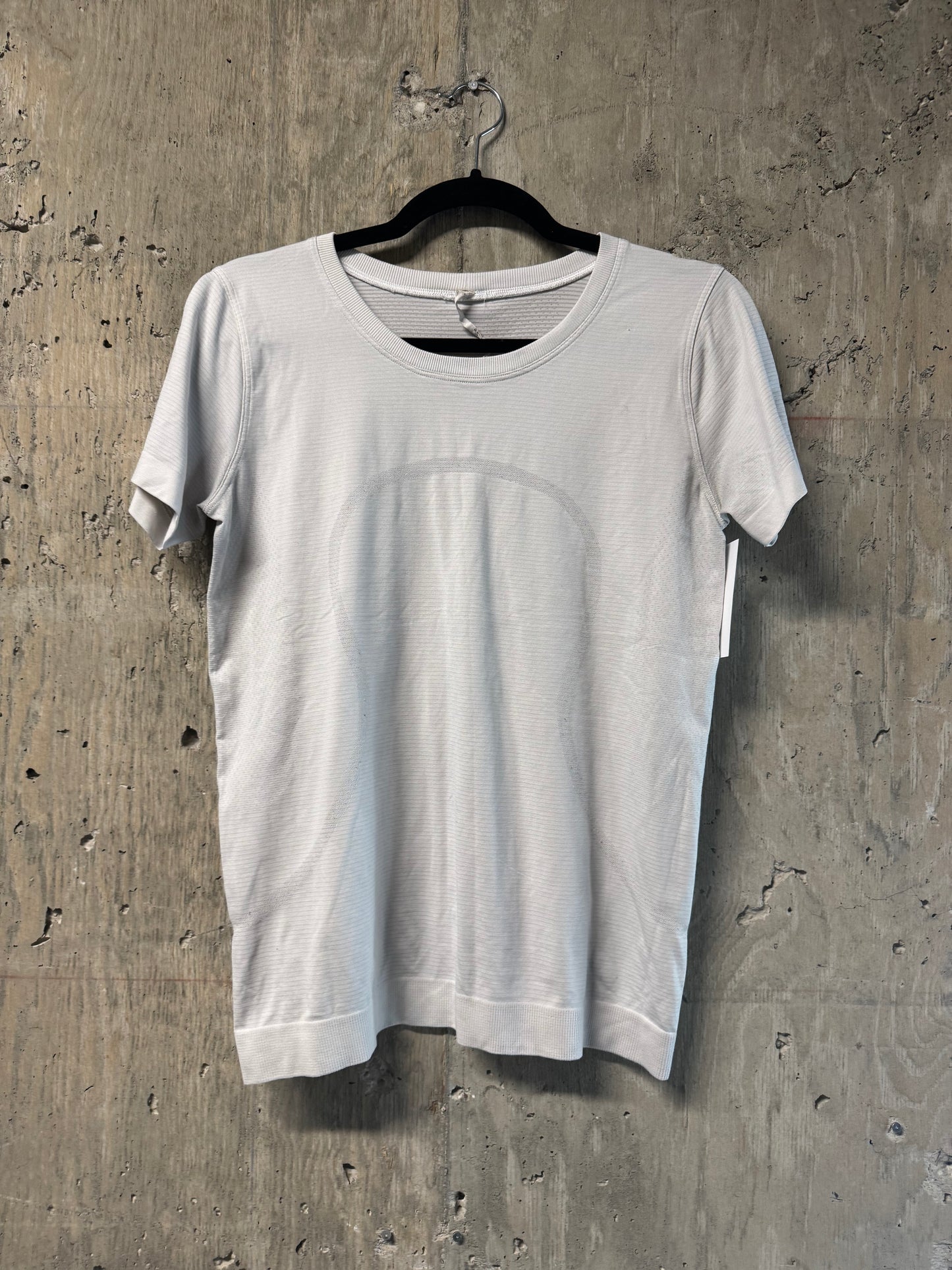 Lululemon Swiftly Tech Short Sleeve Size 6