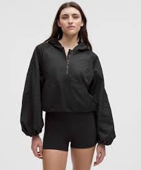 Lululemon Scuba Cropped Anorak Size 6