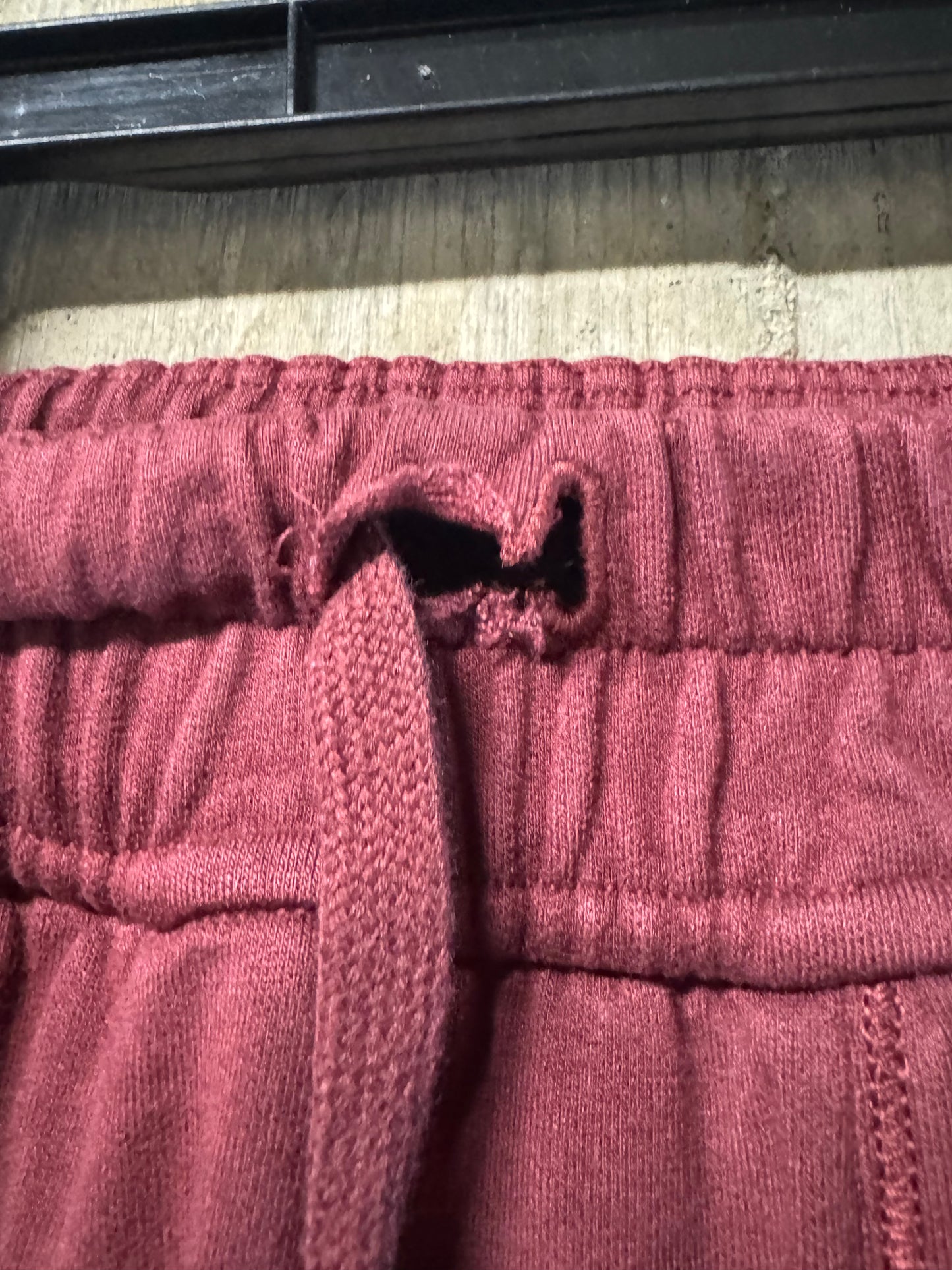 Lululemon Wide Leg Capri Pants Side 0