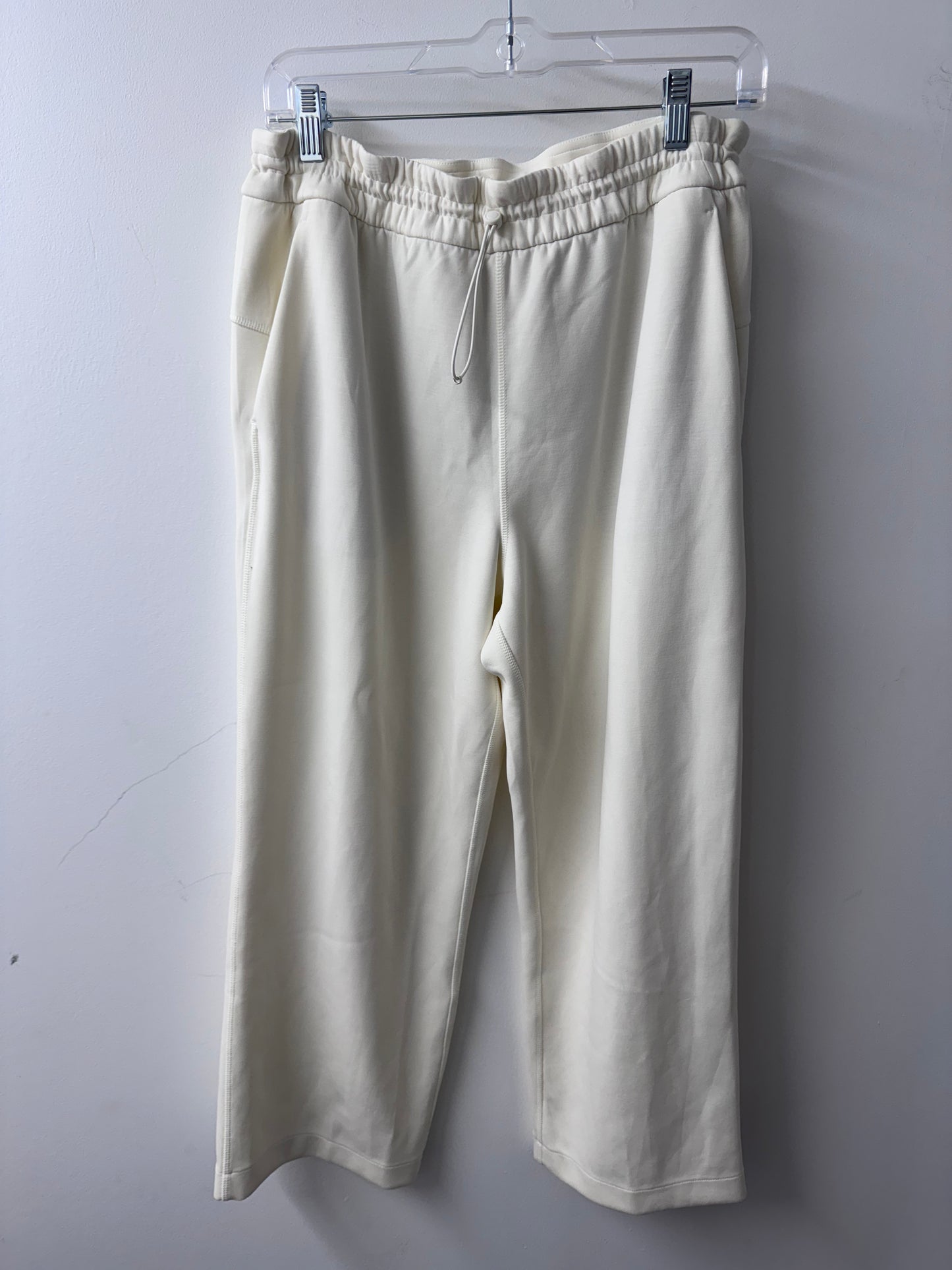 Lululemon Softstreme High Rise Straight Leg Cropped Pant - Size 10